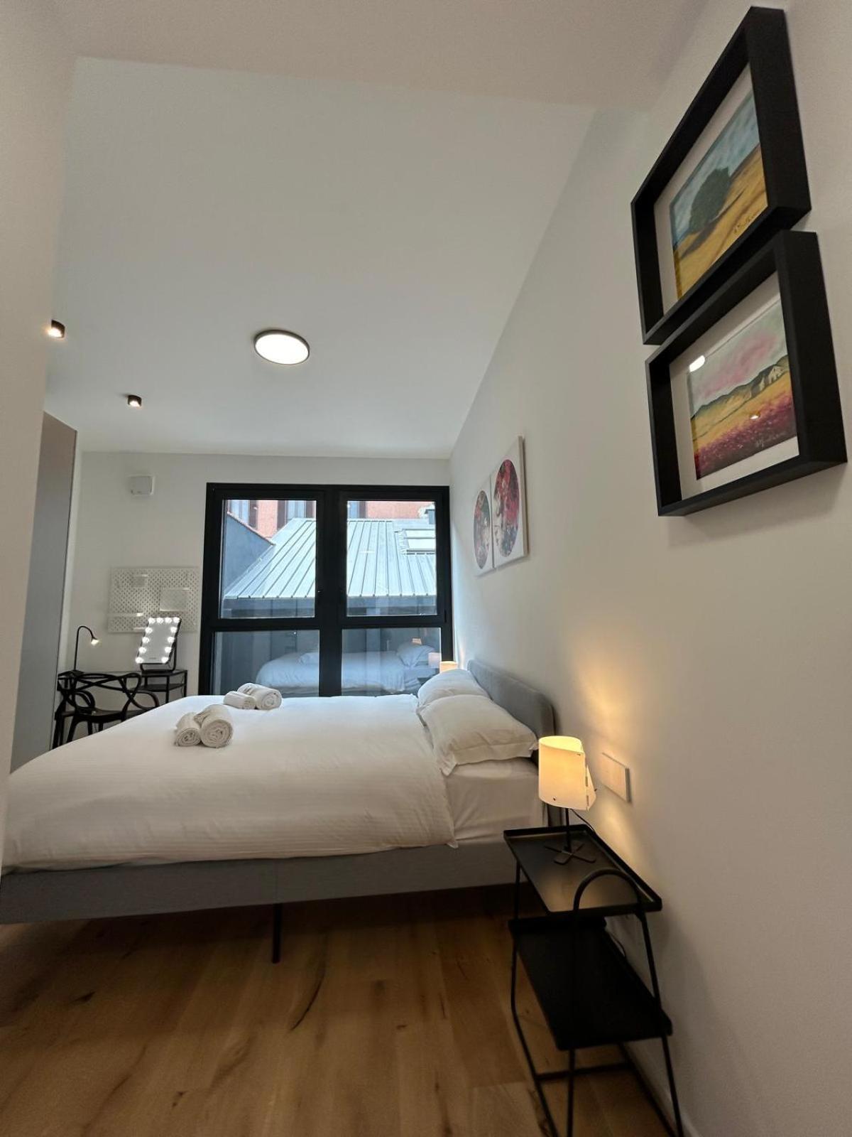 Kibilu Luxury Apt With Terrace, Isola District And Near Garibaldi Station Milano Eksteriør bilde