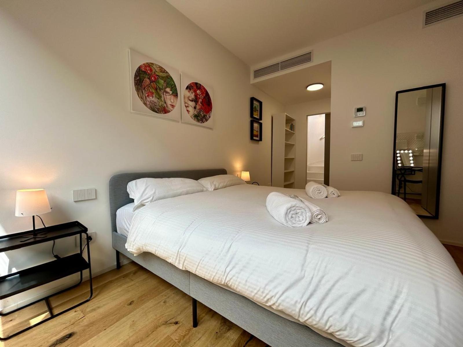 Kibilu Luxury Apt With Terrace, Isola District And Near Garibaldi Station Milano Eksteriør bilde