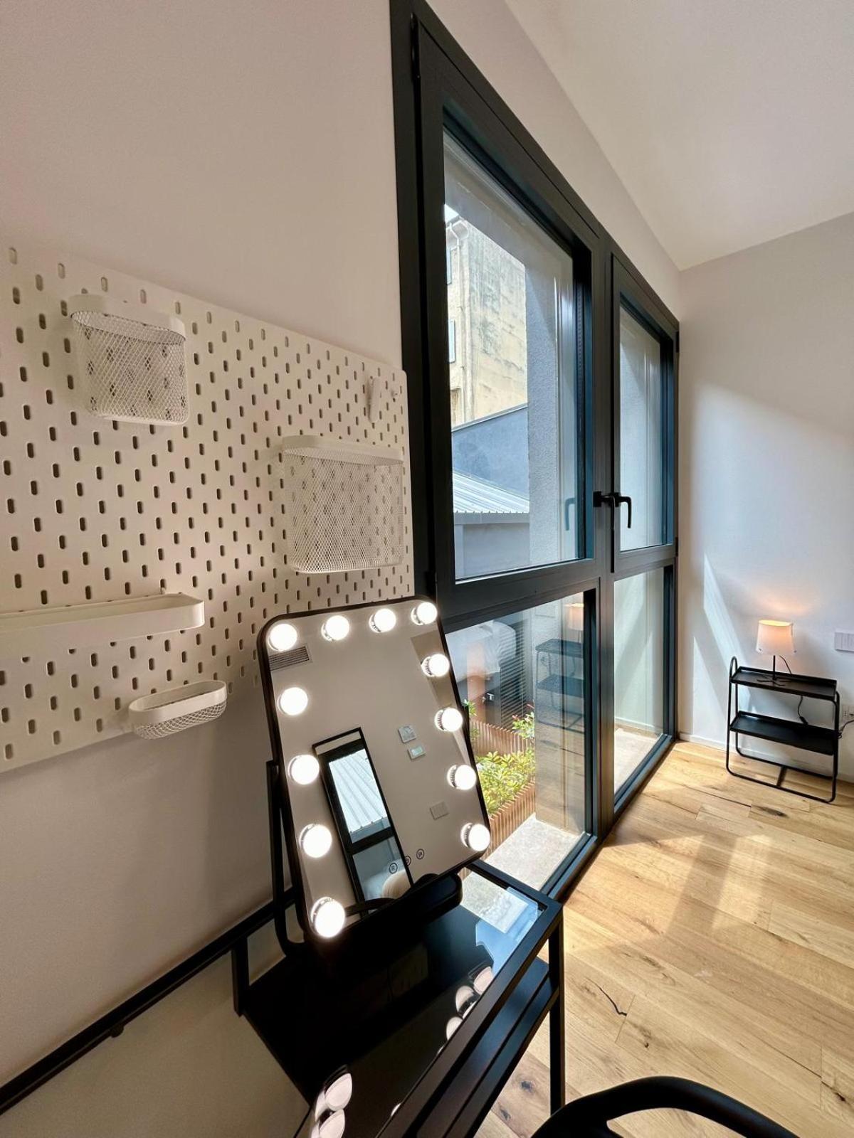 Kibilu Luxury Apt With Terrace, Isola District And Near Garibaldi Station Milano Eksteriør bilde